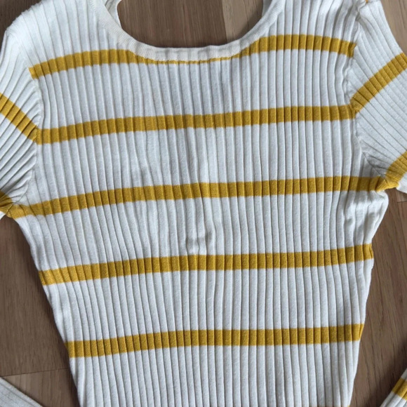 Lost + Wonder Sz XS ribbed crop lightweight sweater with cutout on back striped - Picture 3 of 13